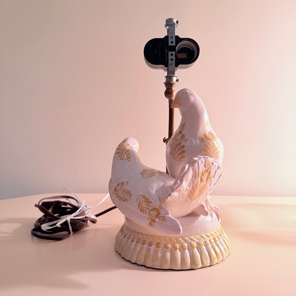 Ceramic Bird Lamp in White and yellow